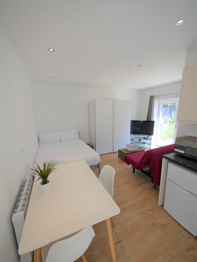 Turay Court Holiday Apartments Bournemouth Esterno foto