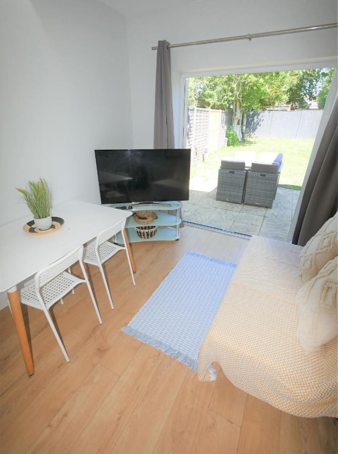 Turay Court Holiday Apartments Bournemouth Esterno foto