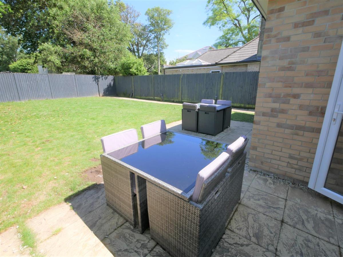 Turay Court Holiday Apartments Bournemouth Esterno foto