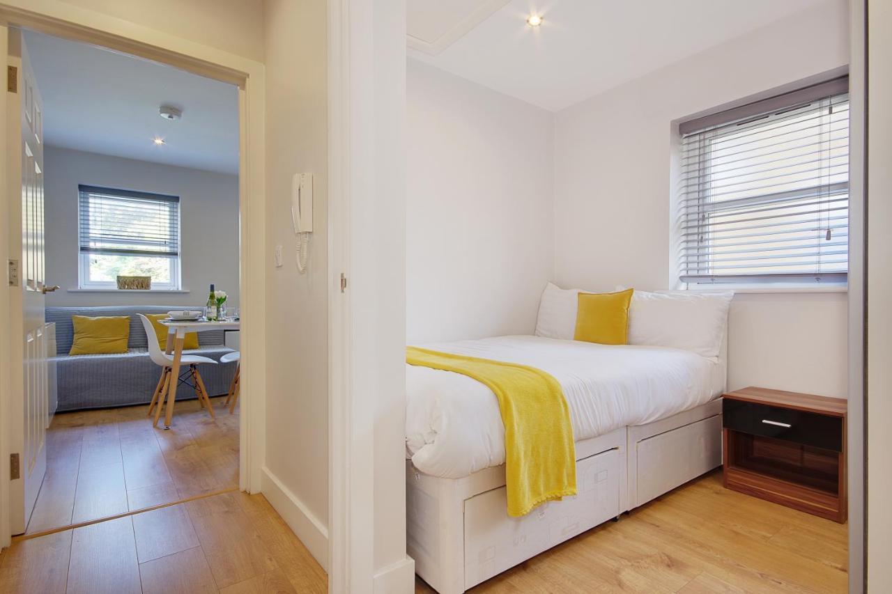 Turay Court Holiday Apartments Bournemouth Esterno foto