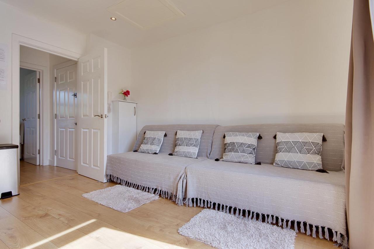 Turay Court Holiday Apartments Bournemouth Esterno foto