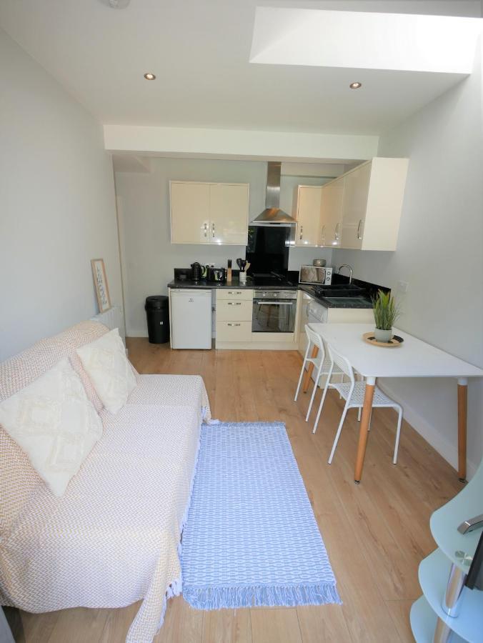 Turay Court Holiday Apartments Bournemouth Esterno foto