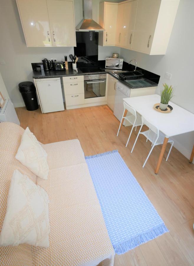 Turay Court Holiday Apartments Bournemouth Esterno foto