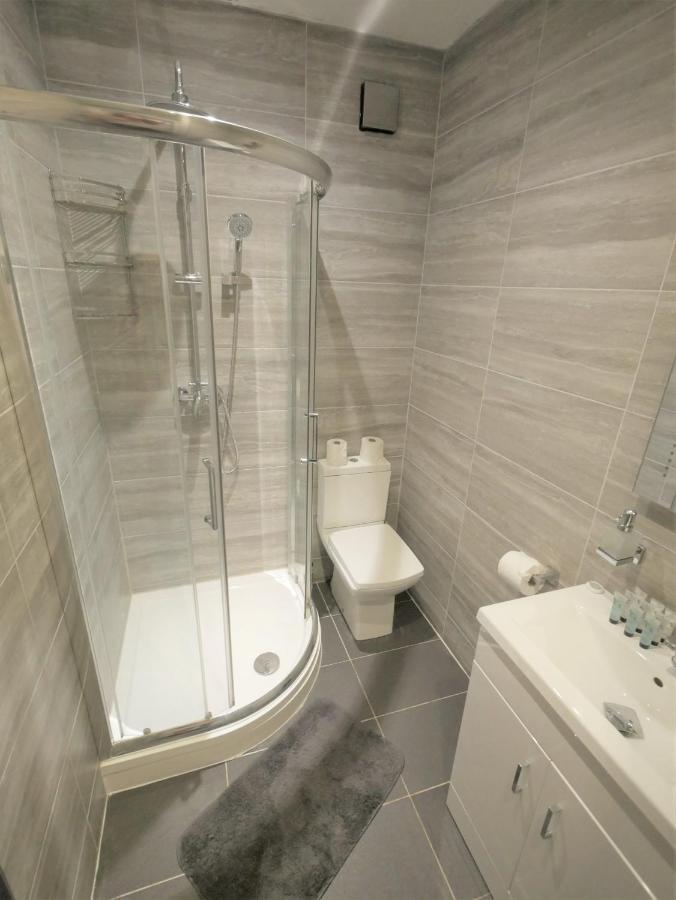 Turay Court Holiday Apartments Bournemouth Esterno foto
